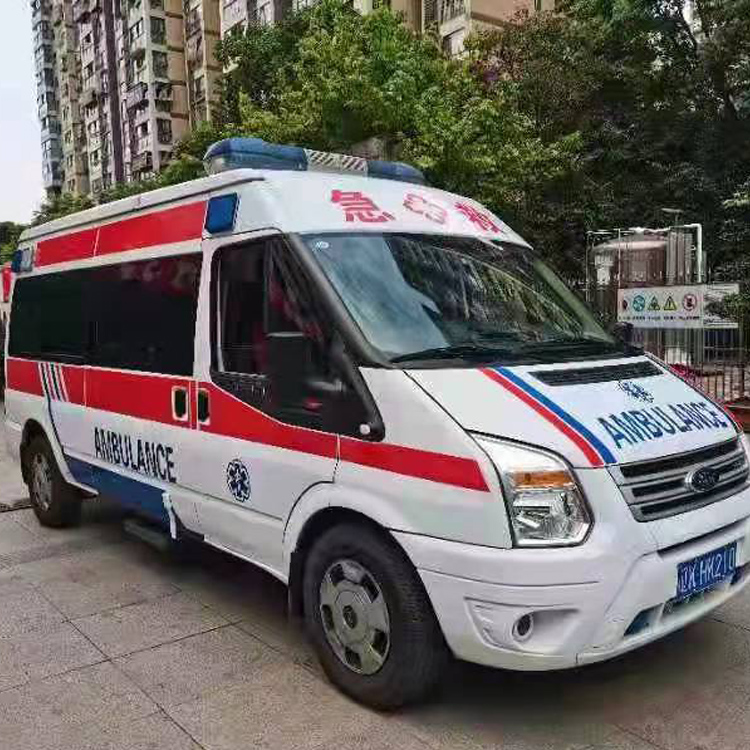 玛沁长途救护车护送病人返乡